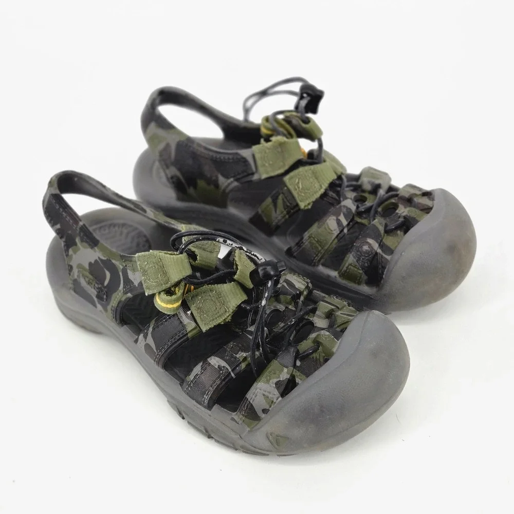 KEEN Newport H2 Camo Waterproof Closed Toe Hiking Sandals Green Kids Size 1 GUC